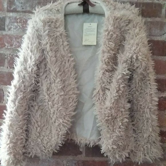 Made In Yifan Jackets & Blazers - MADE IN YIFAN Cream Long Sleeve Lined Faux Fur Jacket Coat Women Juniors Size XL